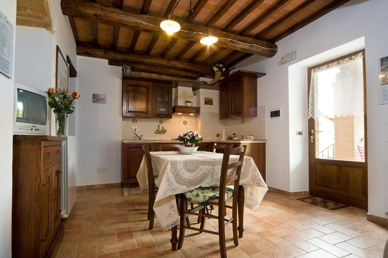Agriturismo Fontesettimena Appartamento Rondine- Appartamento Capriolo 볼테라 외부 사진
