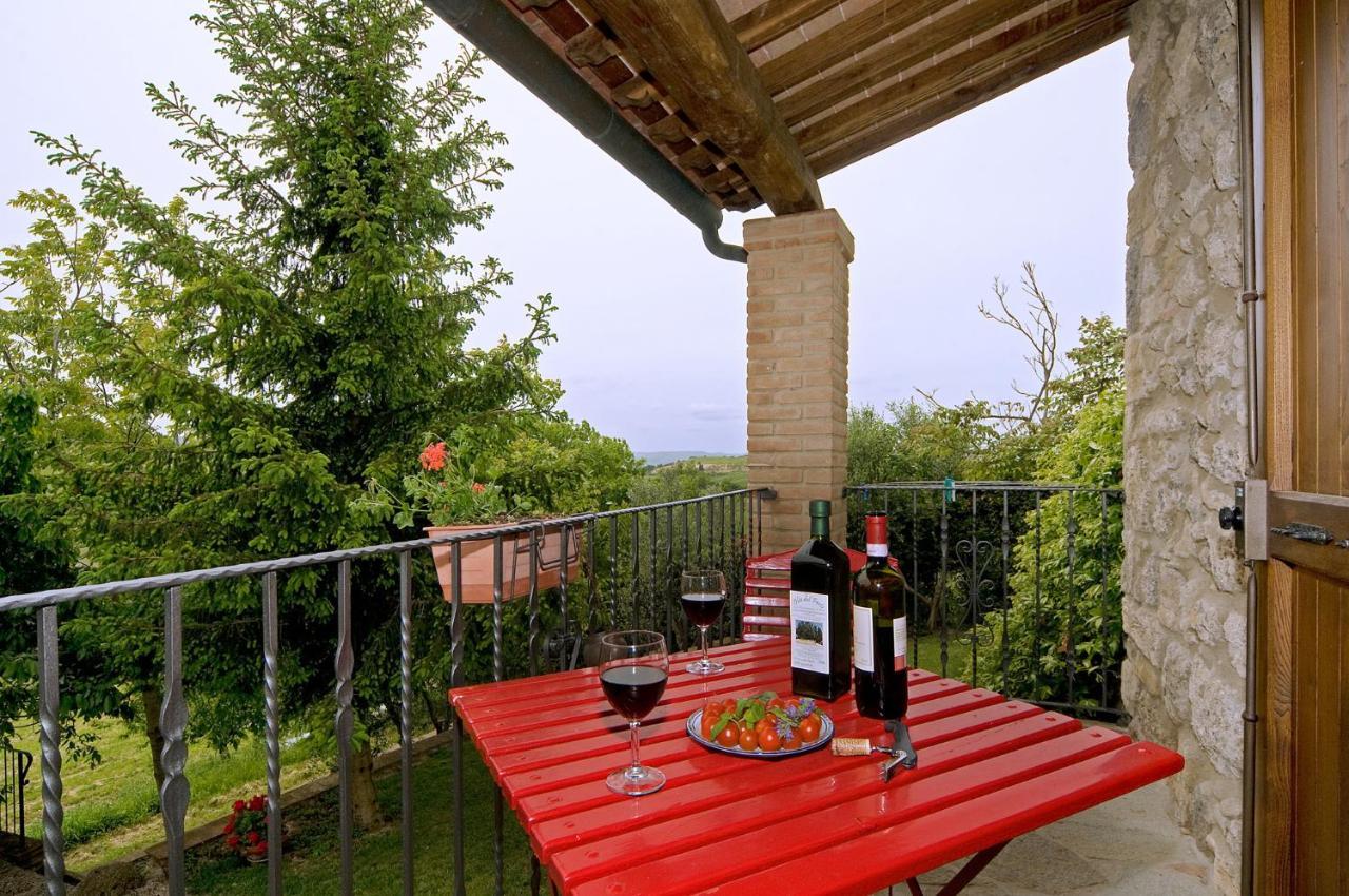 Agriturismo Fontesettimena Appartamento Rondine- Appartamento Capriolo 볼테라 외부 사진